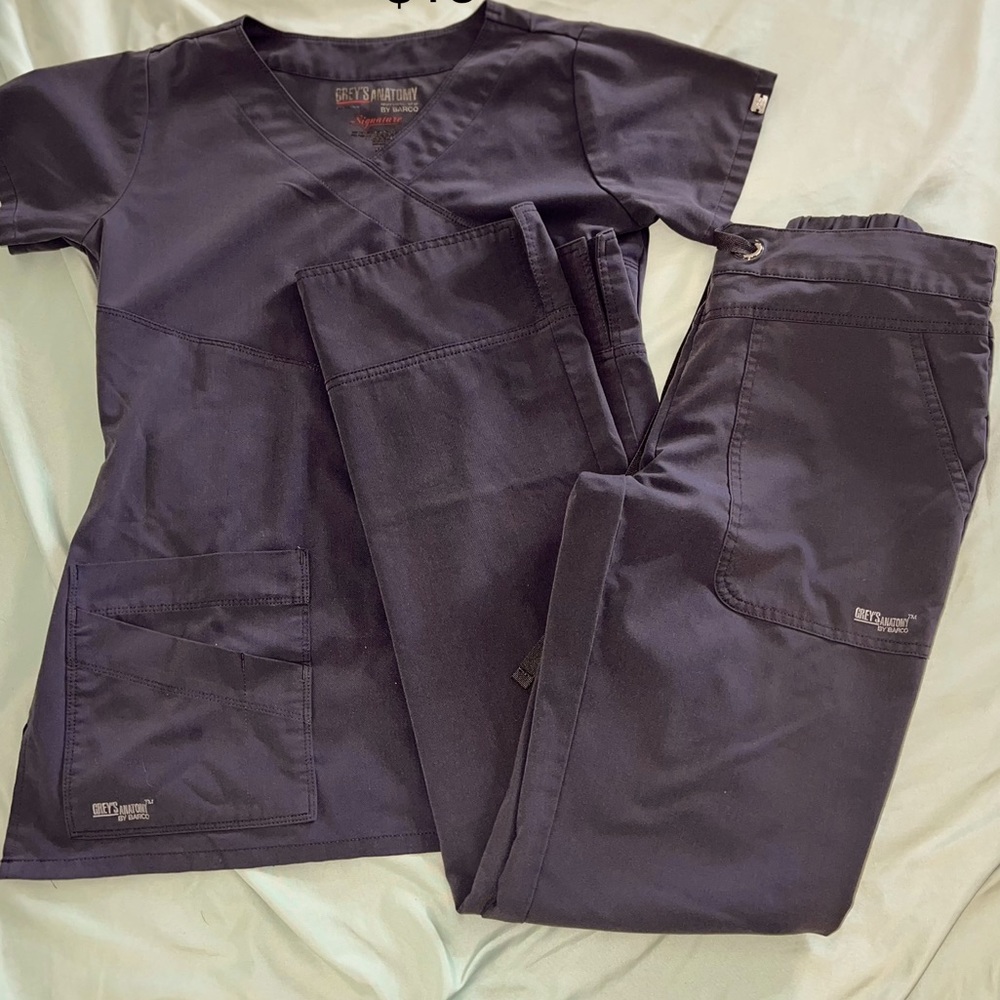 Greys Anatomy Scrub Set